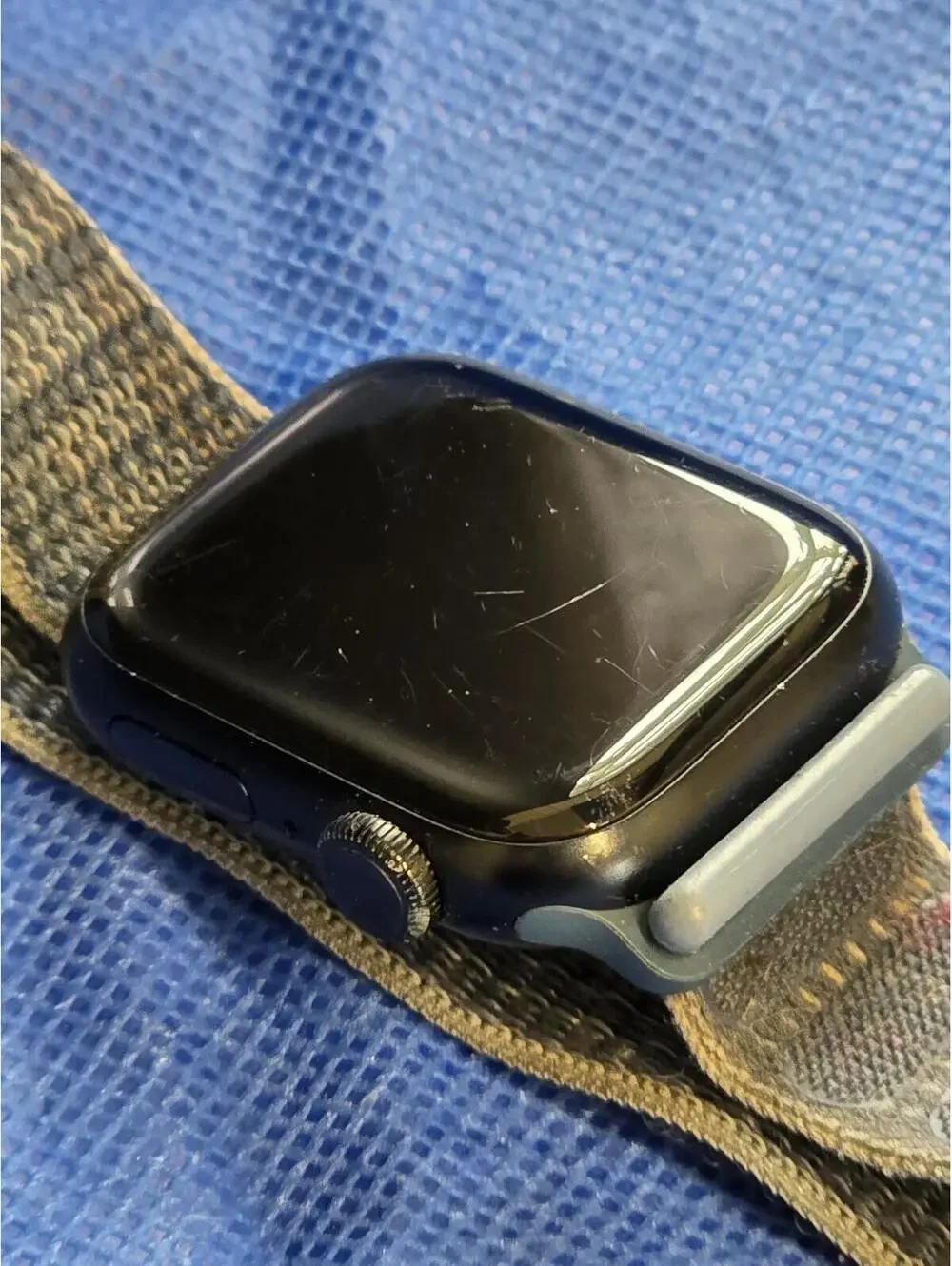 Apple Watch Series 8 GPS 41mm (GPS) --PARTS ONLY